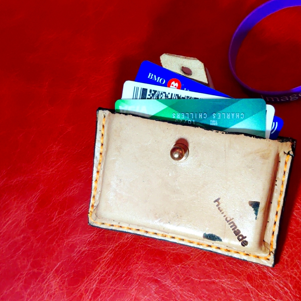 Genuine leather handmade credit card carrying case